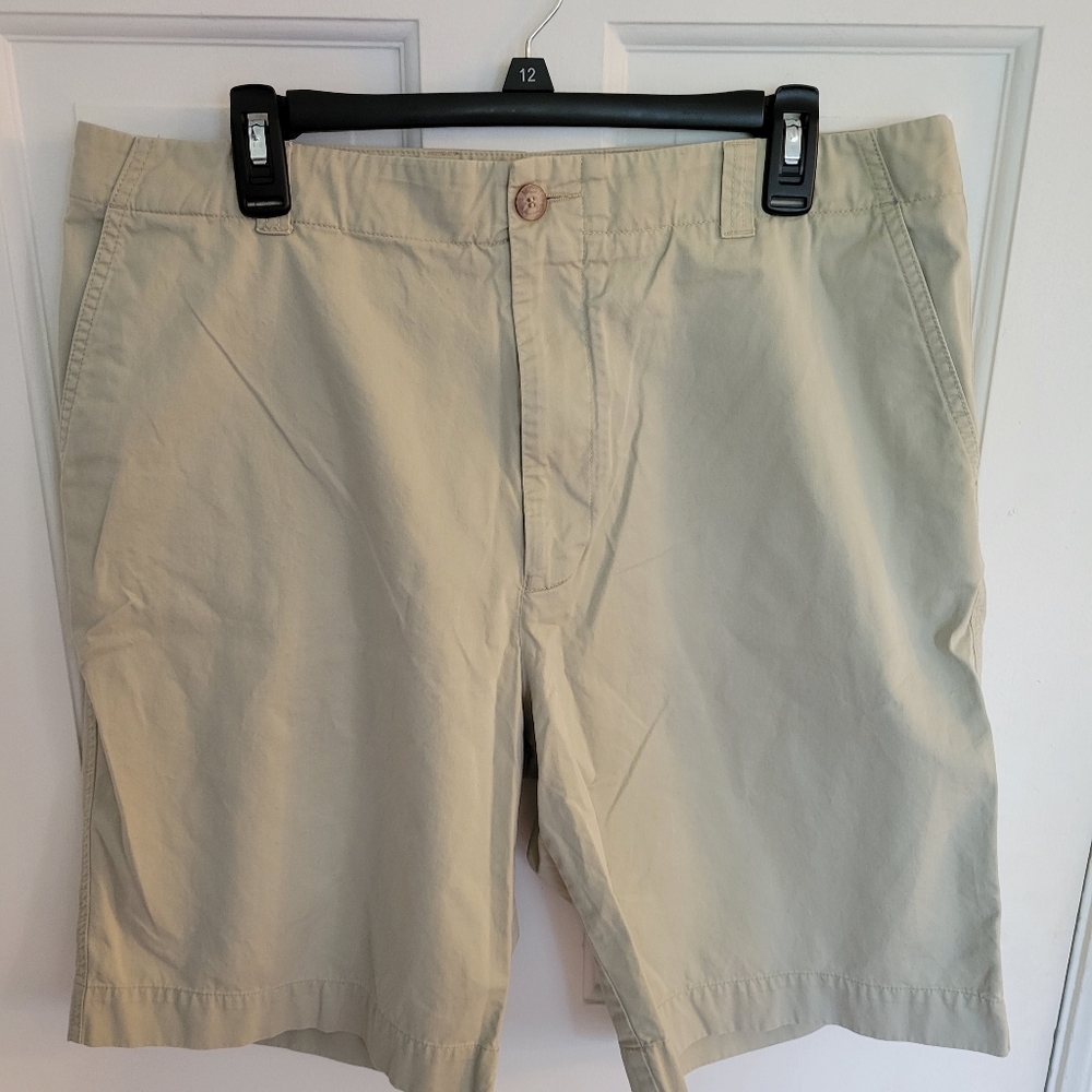 Lacoste Chino flat front shorts size 46 EUC